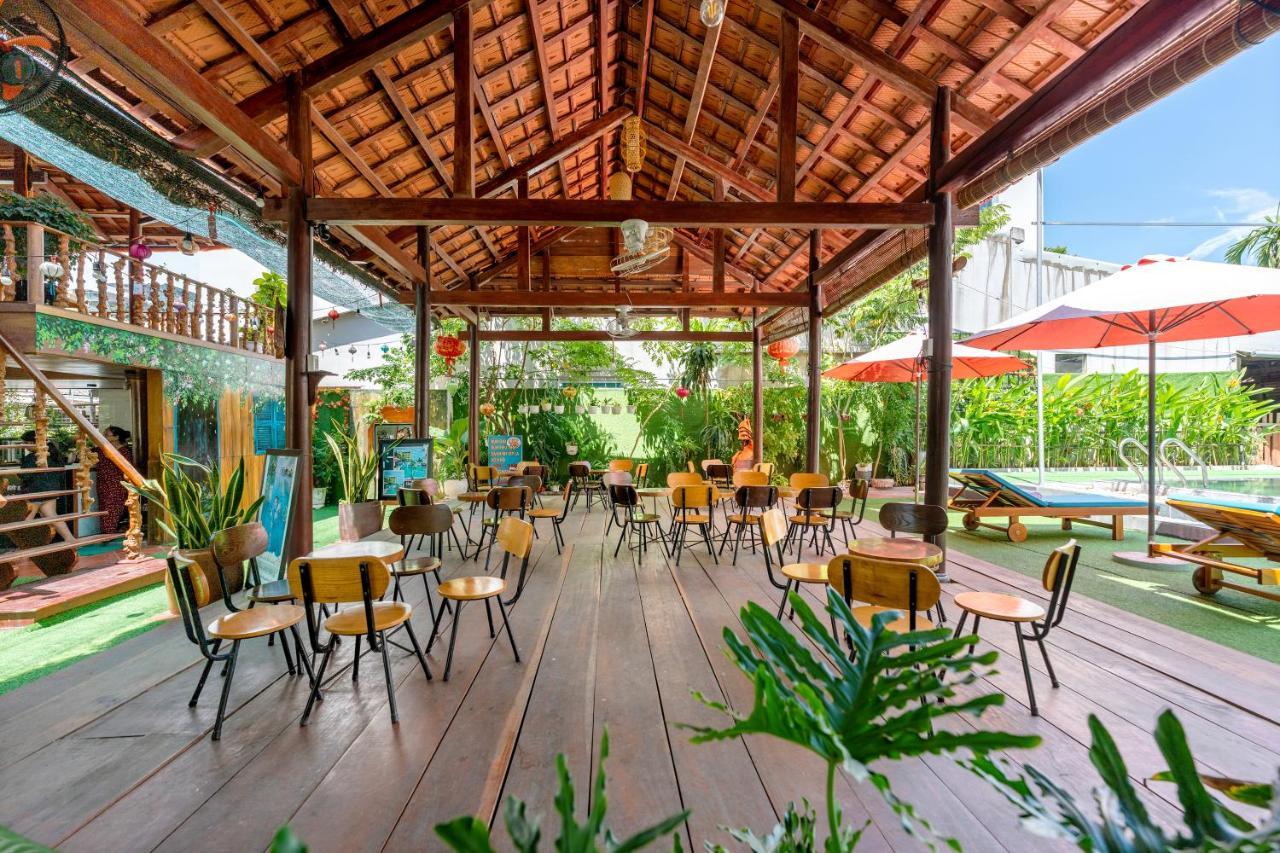 Alley Garden Homestay Hoi An Eksteriør billede